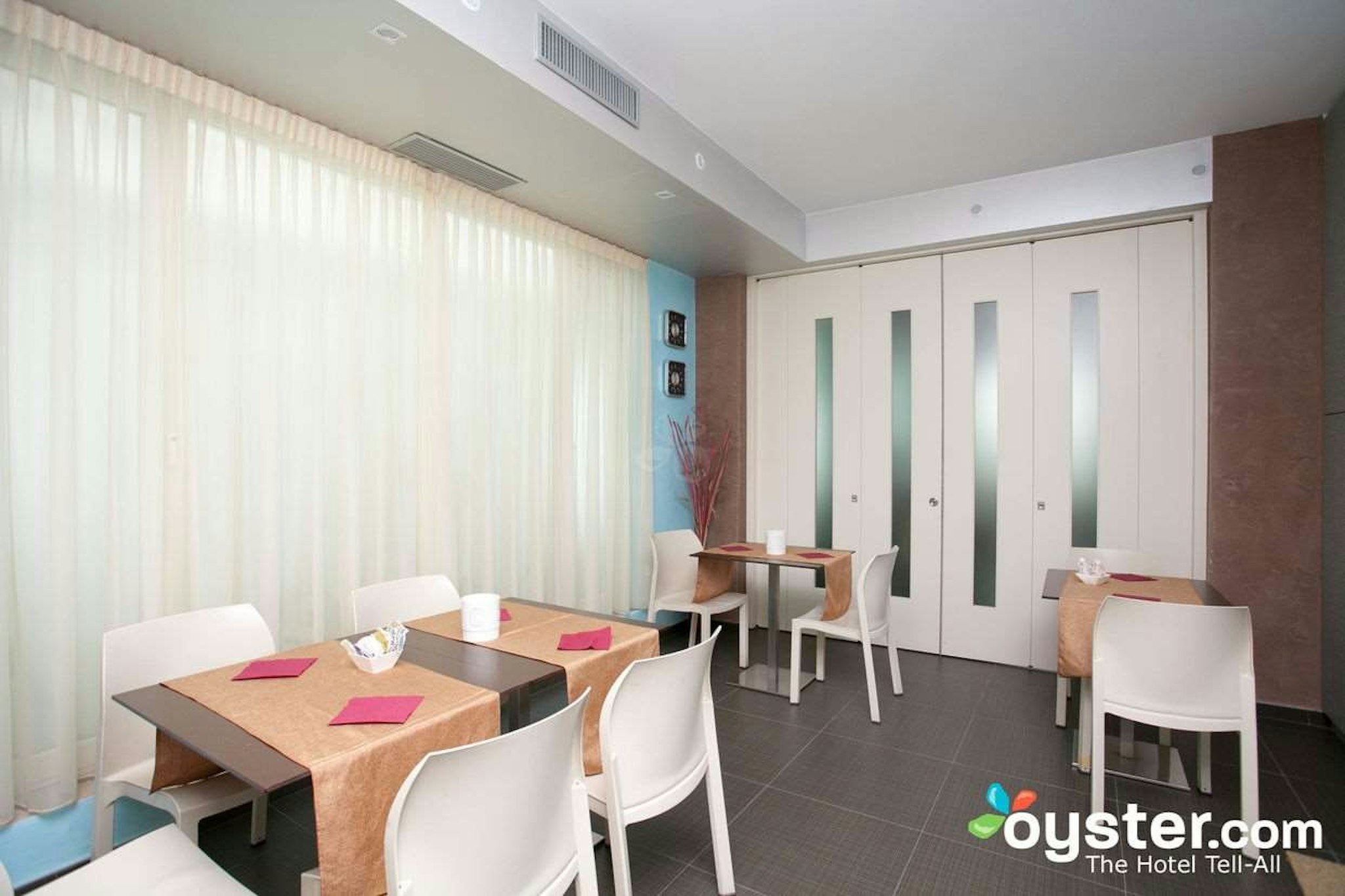 Hotel 33 Baroni 36/50