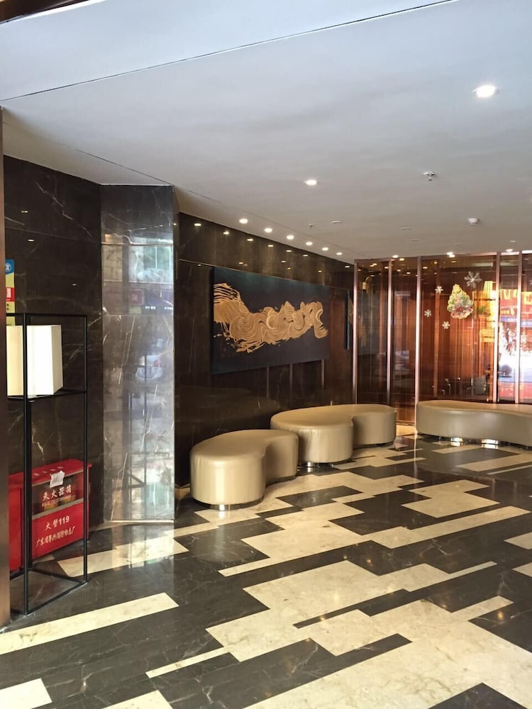 Insail Hotel (Guangyuanxincun Jingtai Pedestrian Street Guangzhou) 5/19