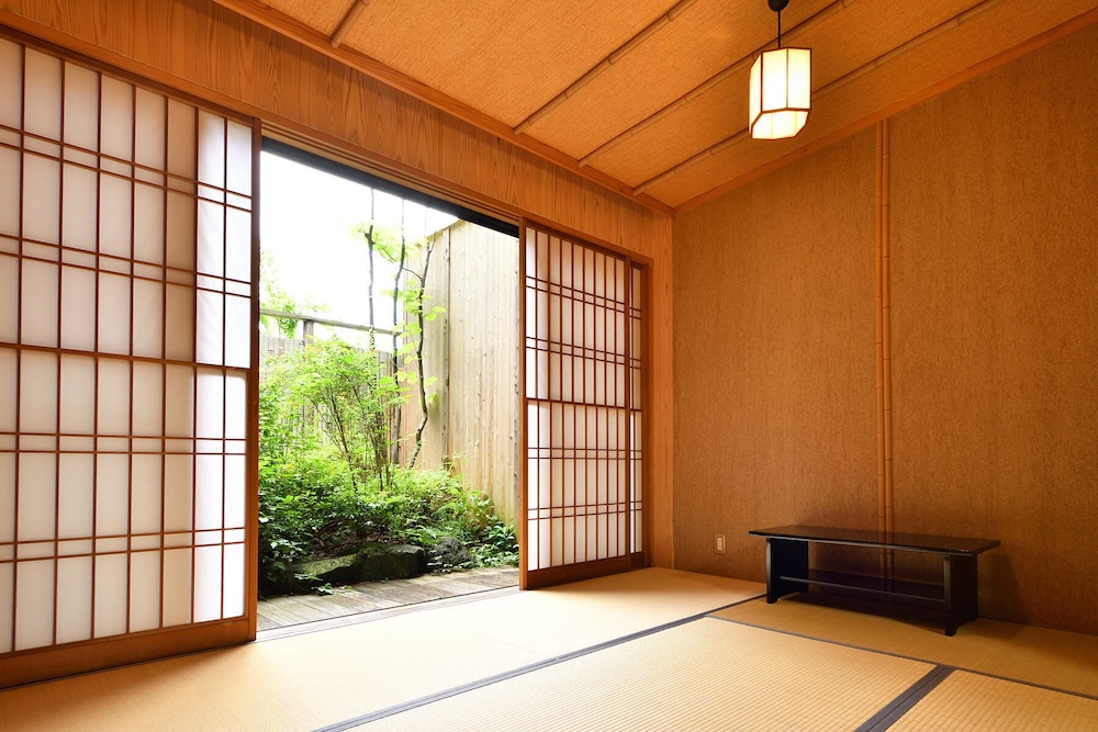 Shima Onsen Shikanozok isekinoyu Tsuruya 1/50