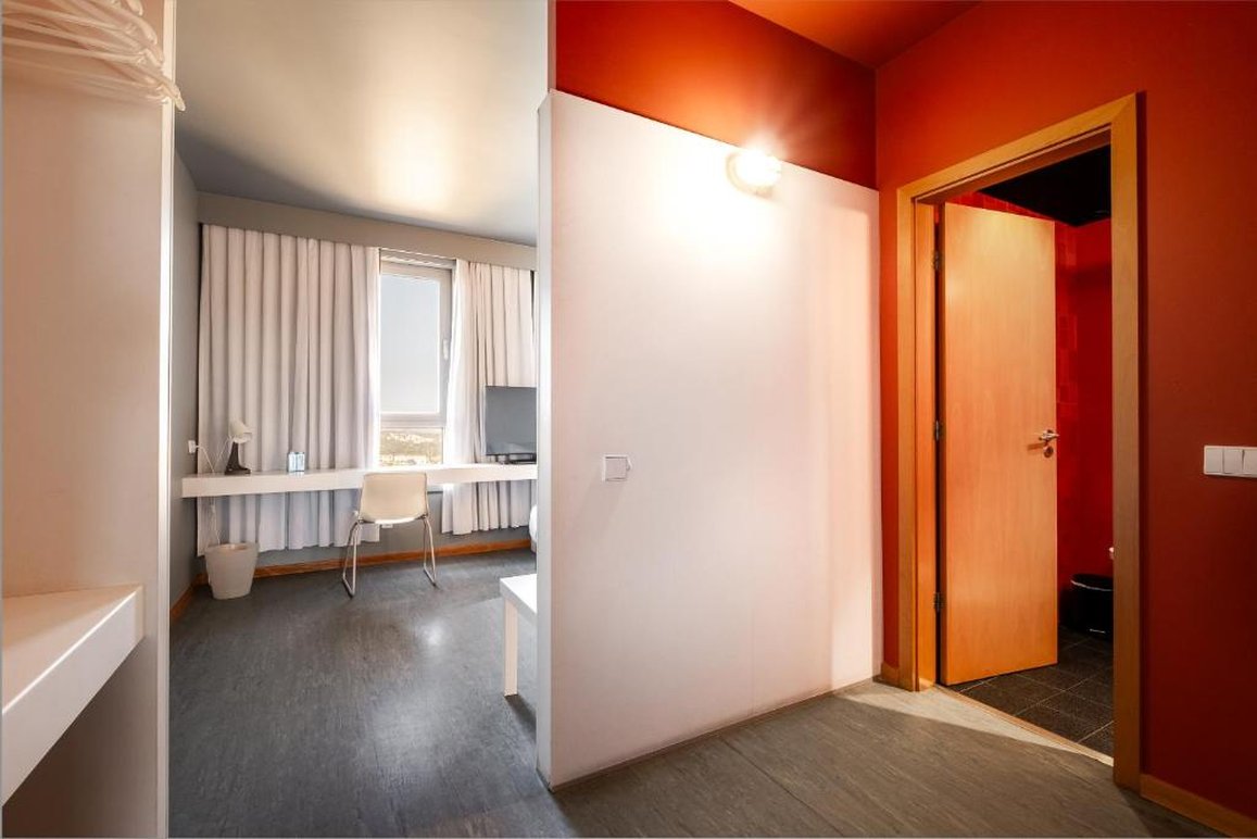 Basic Hotel Braga By Axis 69/69
