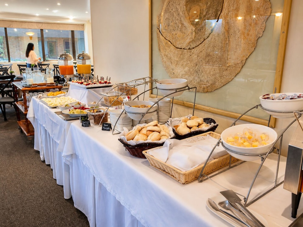 Gala Hotel Y Centro de Eventos 35/50