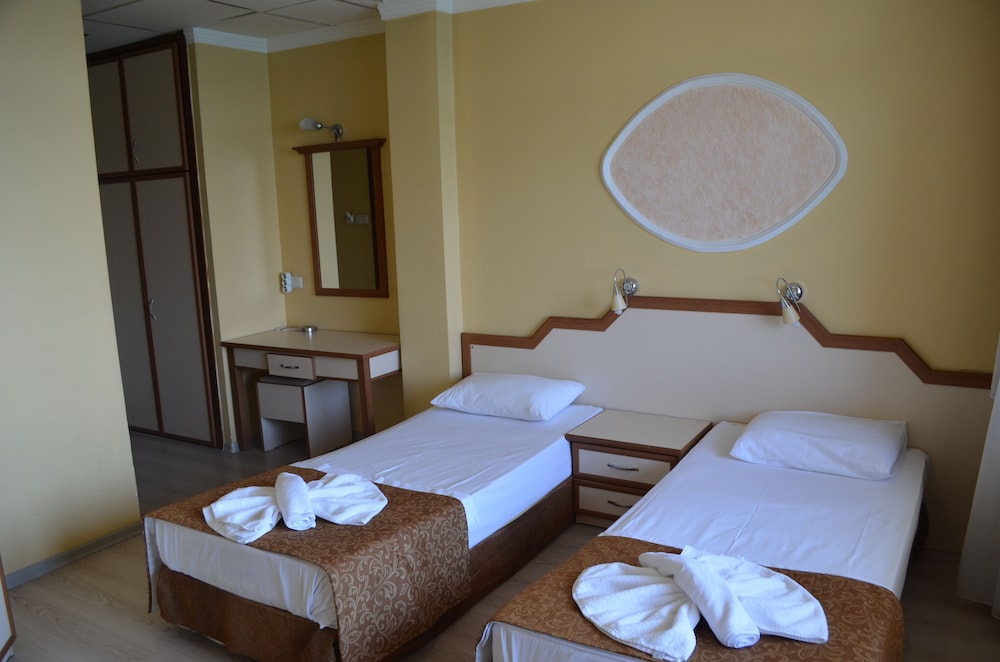Ayvalik Palas Hotel 12/45