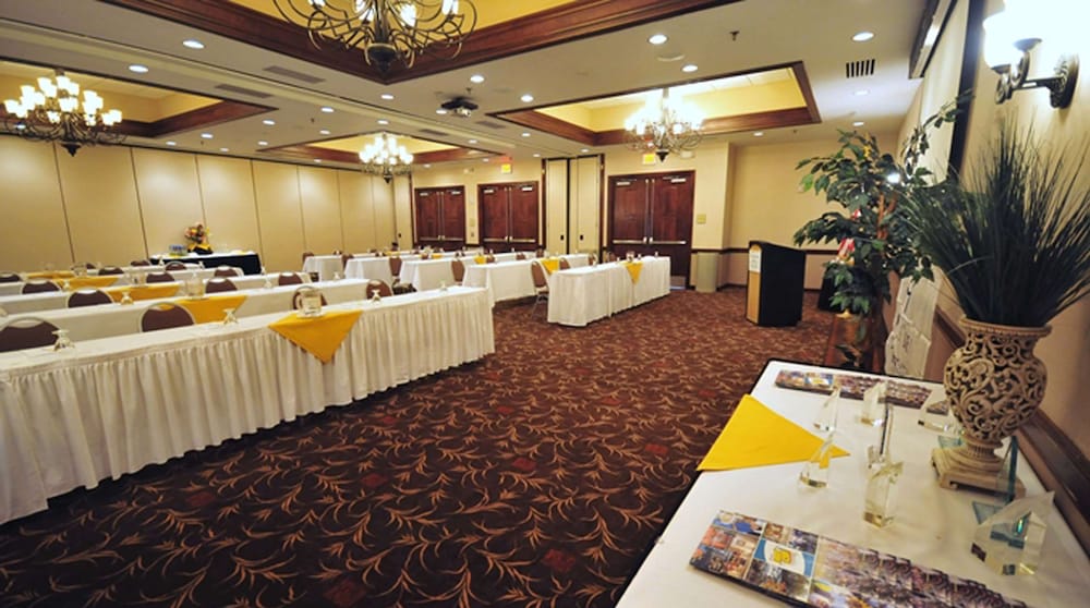 DoubleTree by Hilton Rocky Mount Hotel 11/44