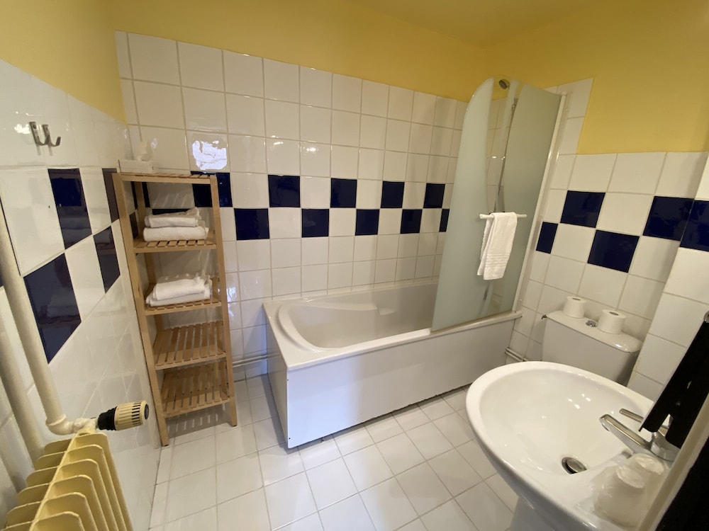 KYRIAD CHALON SUR SAONE CENTRE 62/63