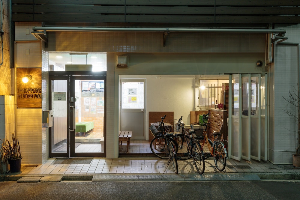 J-Hoppers Hiroshima Guesthouse 38/50