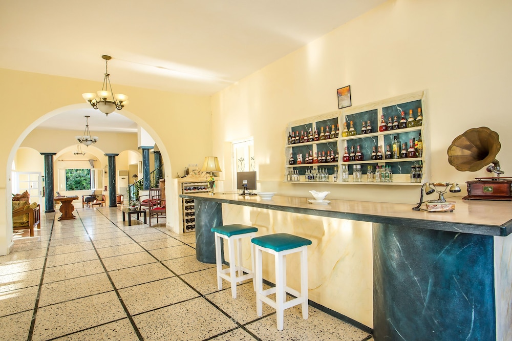 Alinda Hotel 6/42