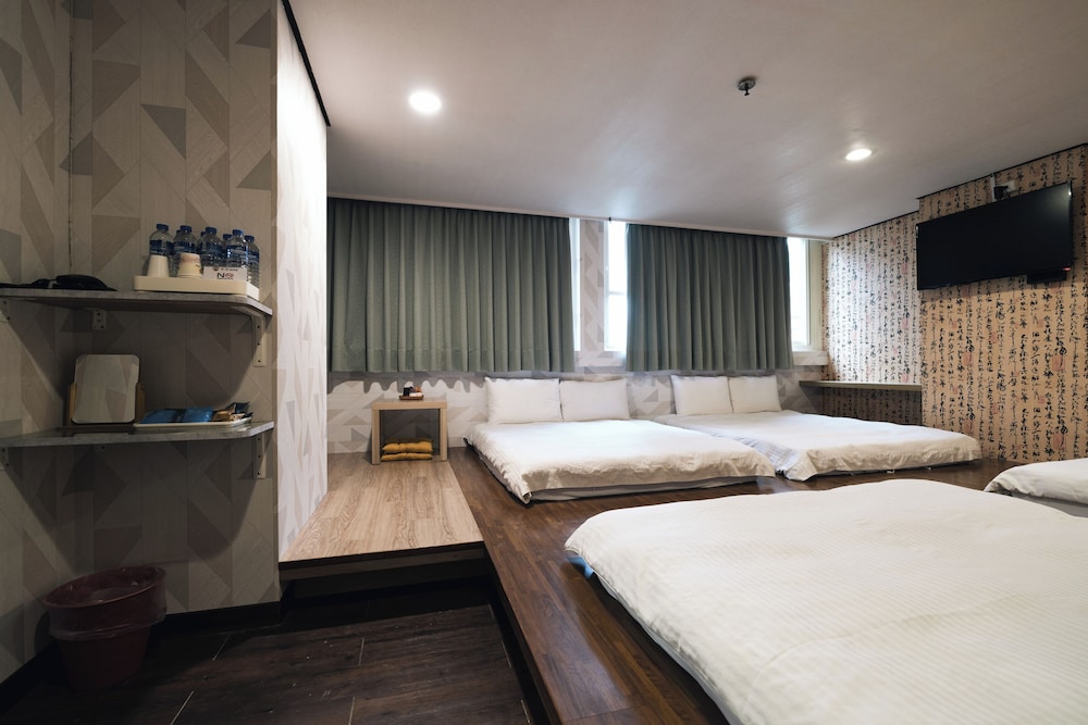 Sofu Hotel 34/47