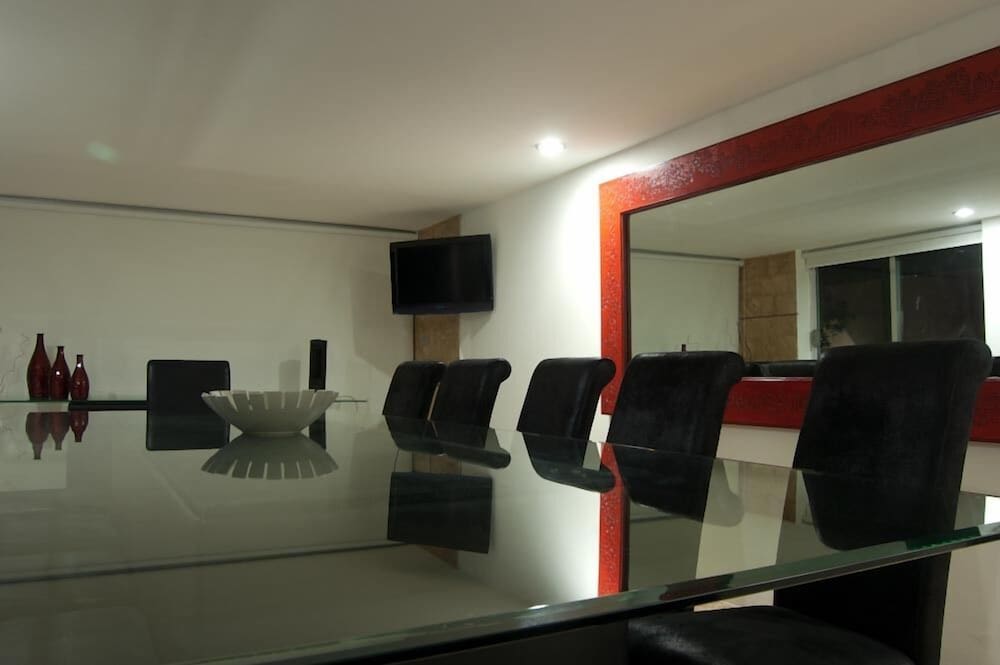 Colombe Hotel Boutique 61/76