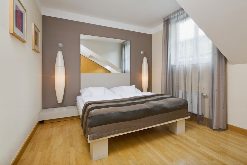 Mamaison Residence Belgicka 15/52
