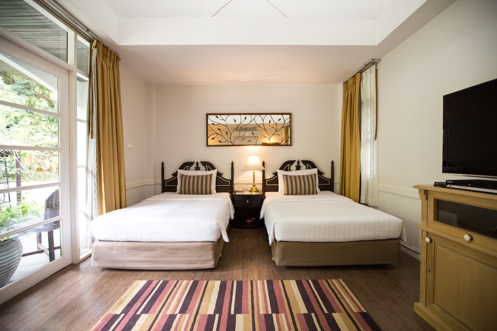 Eurasia Chiang Mai 10/50