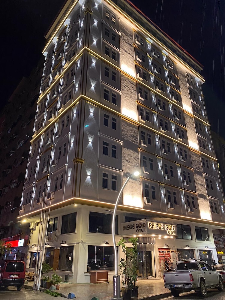 Green Hotel 3/51