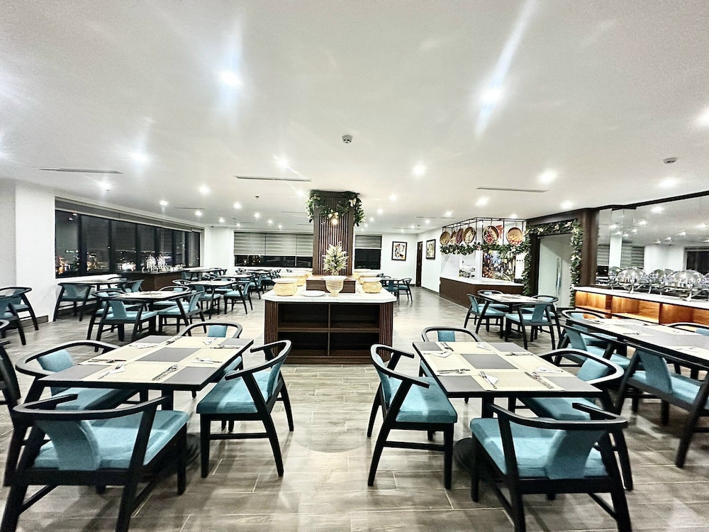 Vian Hotel 54/67