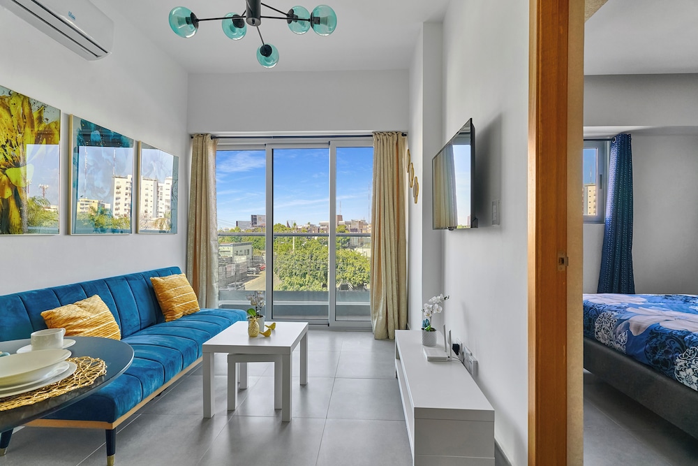 Central Suites Tower 24/62