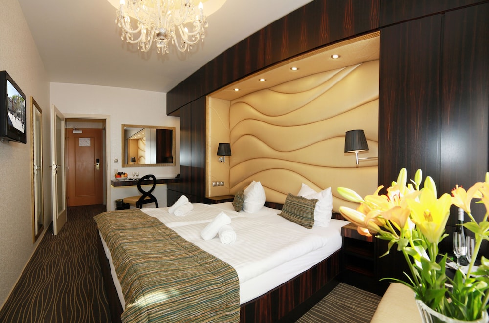 Wellness And Spa Hotel Ambiente 15/63