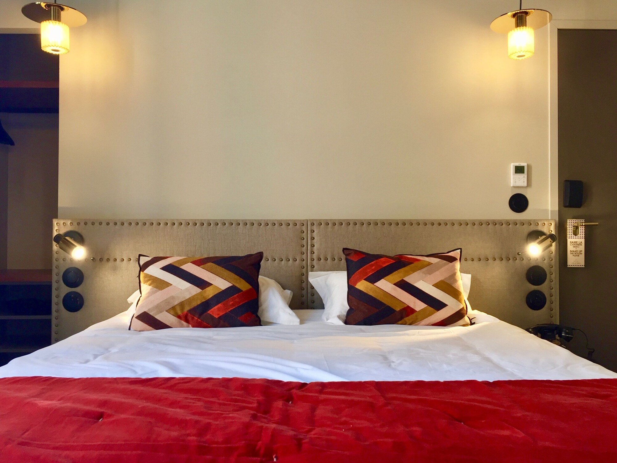 ESSENTIAL, 1 BEDROOM, FAMILY, CITY VIEW