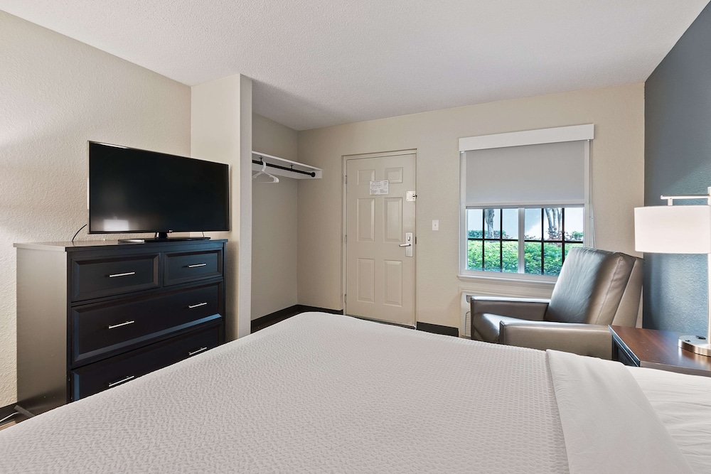 Extended Stay America - Miami - Airport - Blue Lagoon 21/43