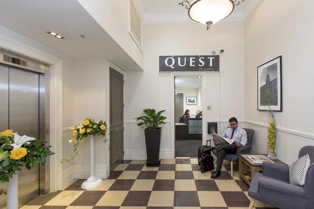 Quest On Queen 7/51