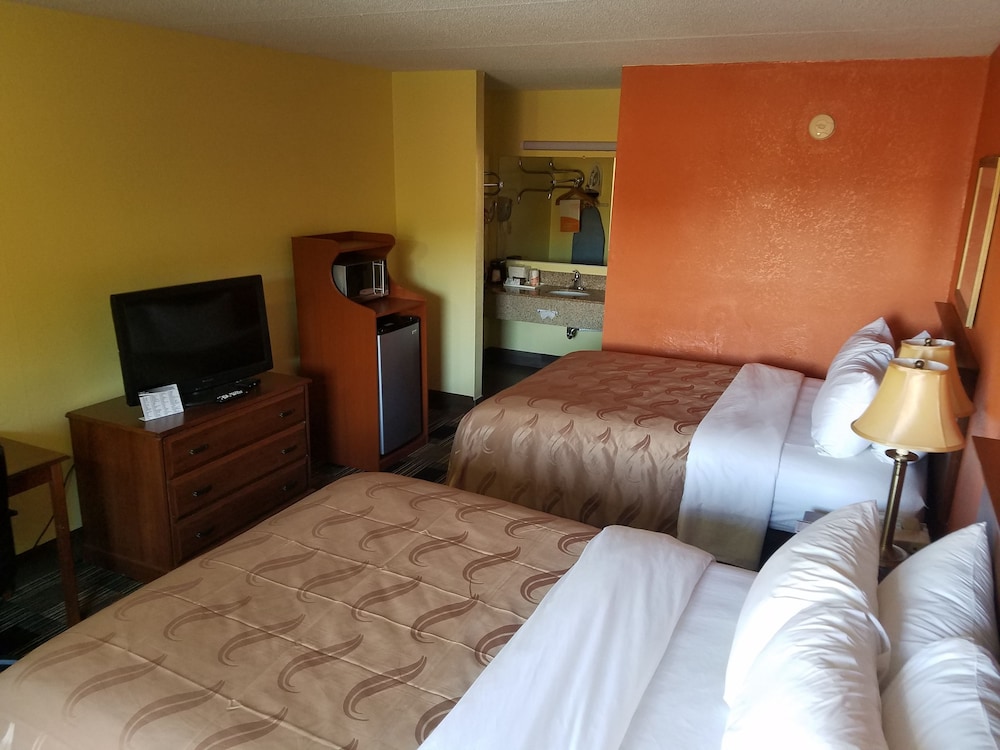 Quality Inn Duncan Spartanburg West 11/39
