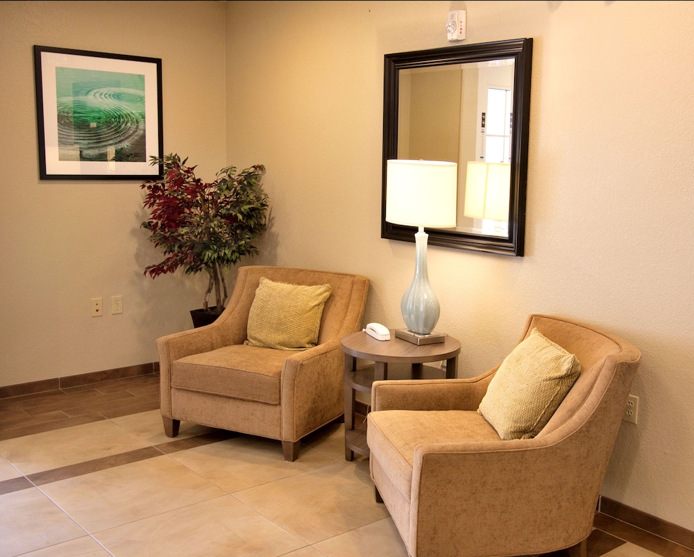 CANDLEWOOD SUITES ALEXANDRIA 26/41