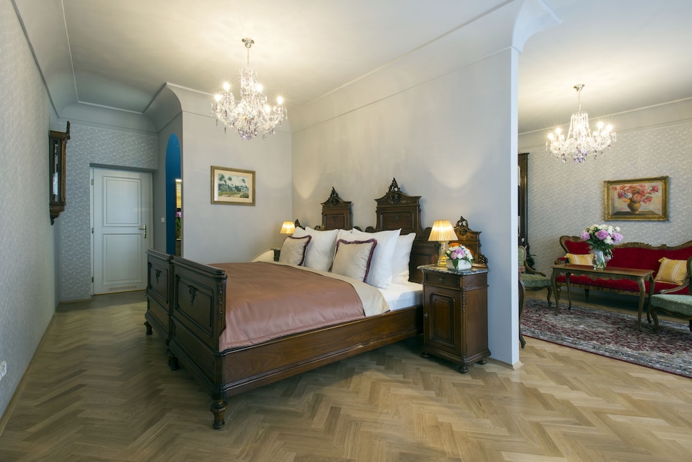 Boutique Hotel Constans 15/50