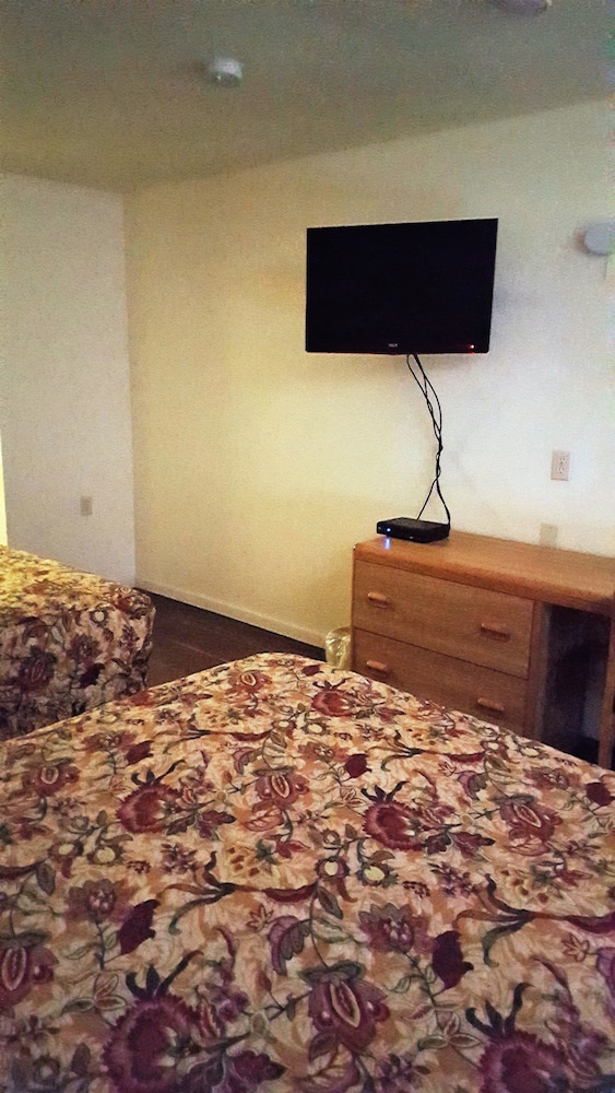 Best Economy Inn n Suites 37/67