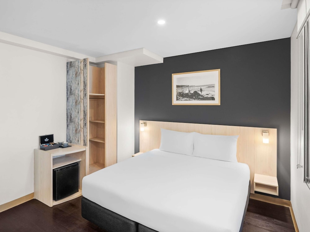 Ibis Sydney Barangaroo Hotel 25/70