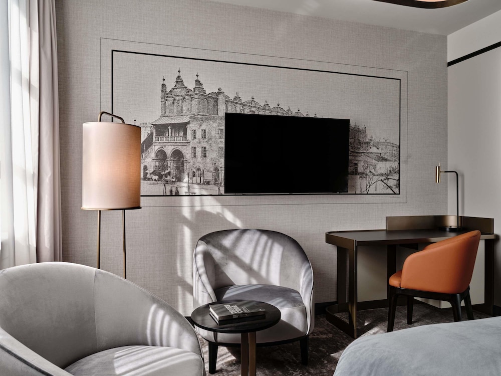 The Crown Krakow - Handwritten Collection 44/49