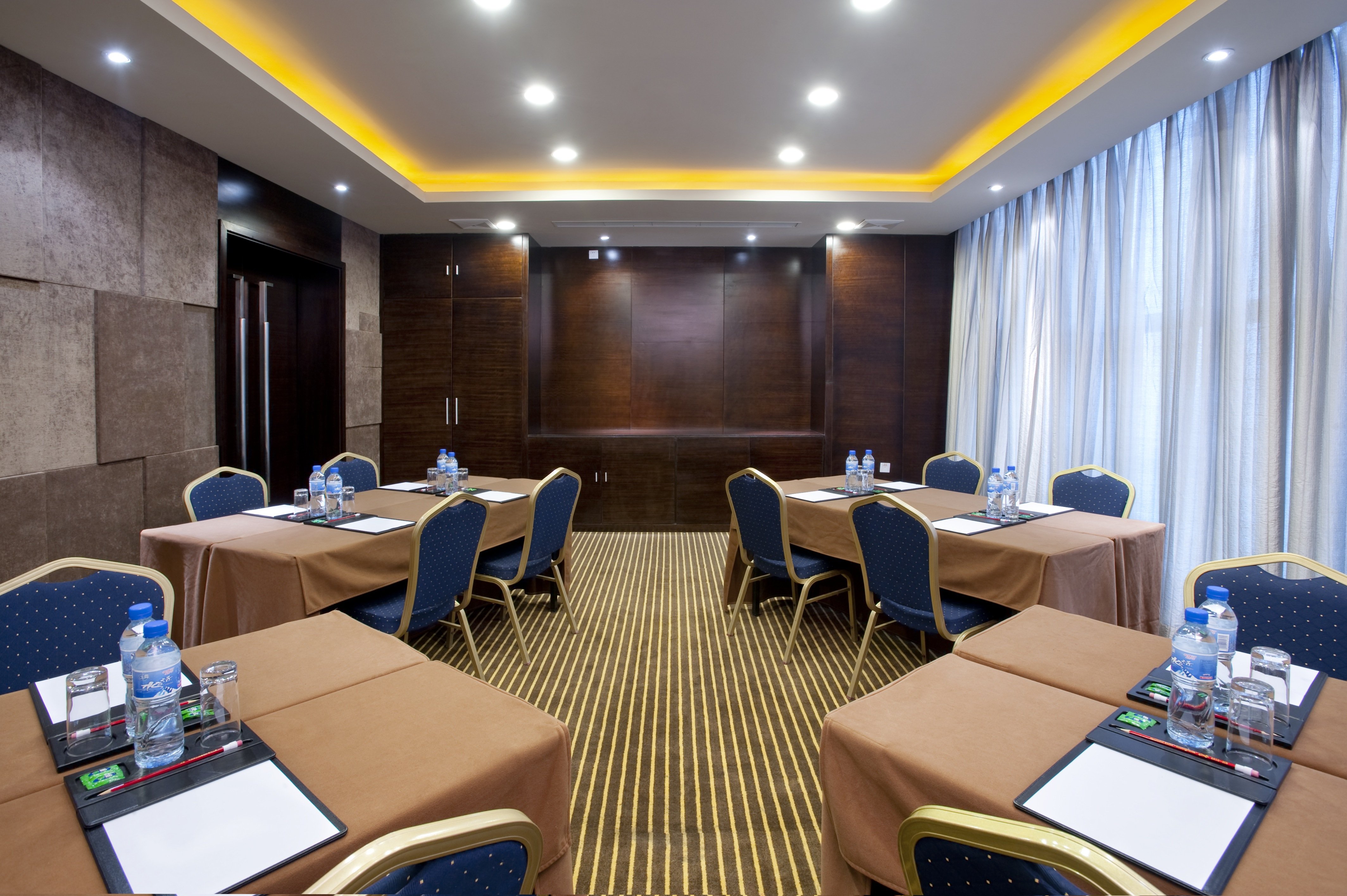 HOLIDAY INN XIAN GREENLAND CENTURY CITY 42/50