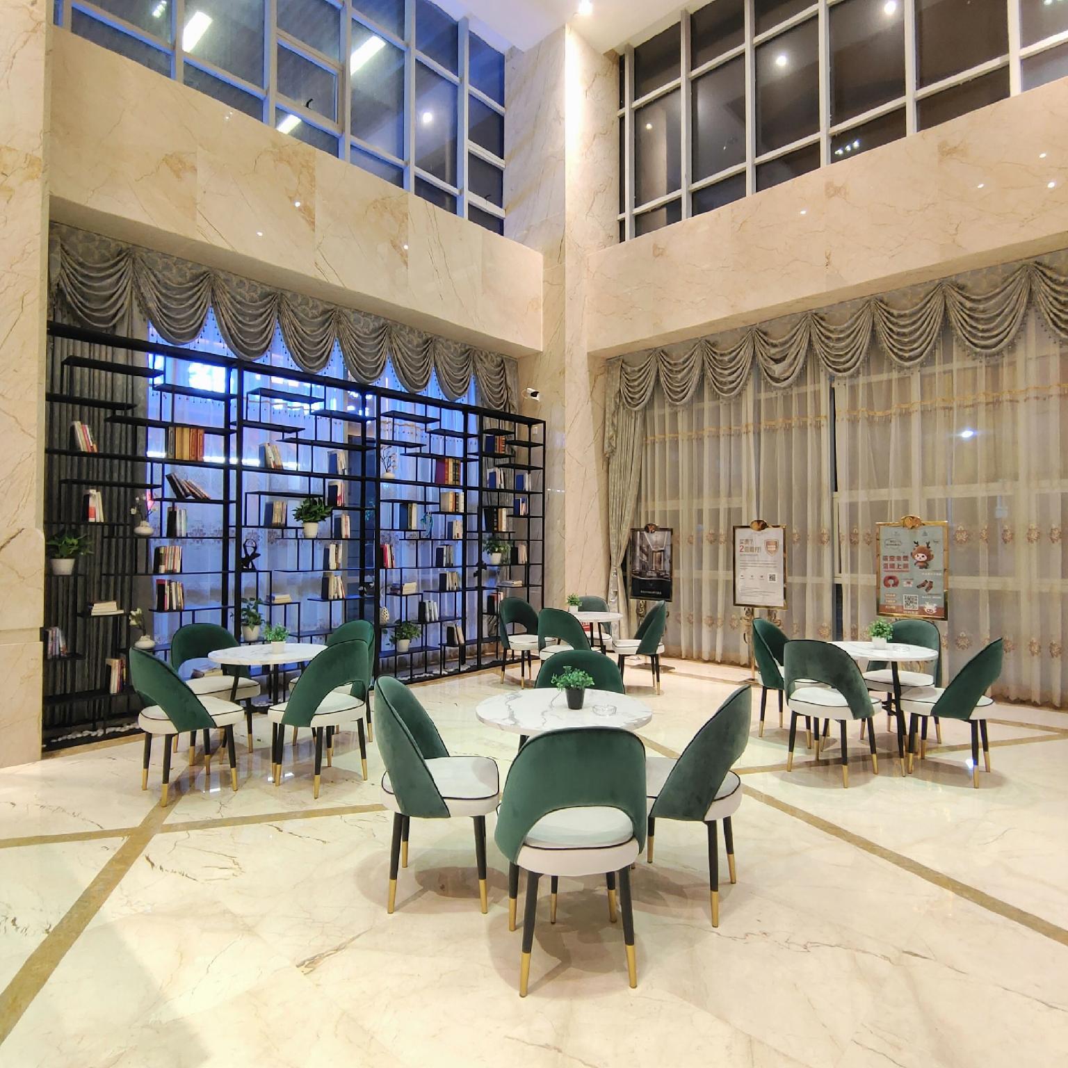 Vienna International Hotel (Dongcheng Building, Lanzhu East Road, Pingshan, Shenzhen) 37/47