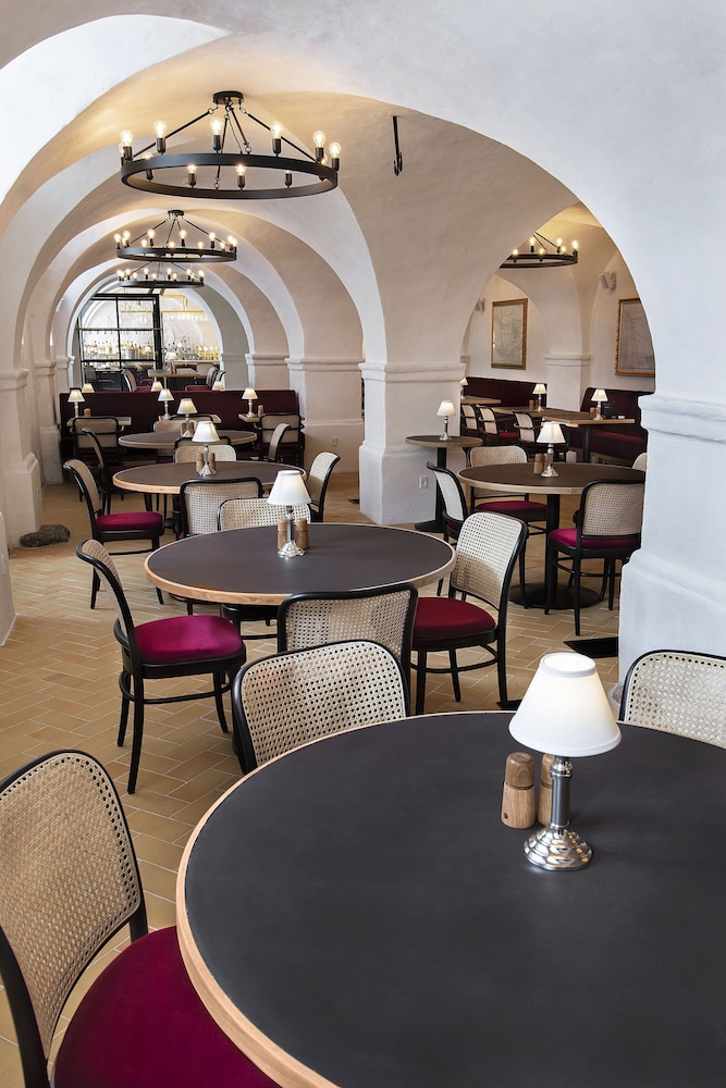 Jorgensens Hotel 54/70