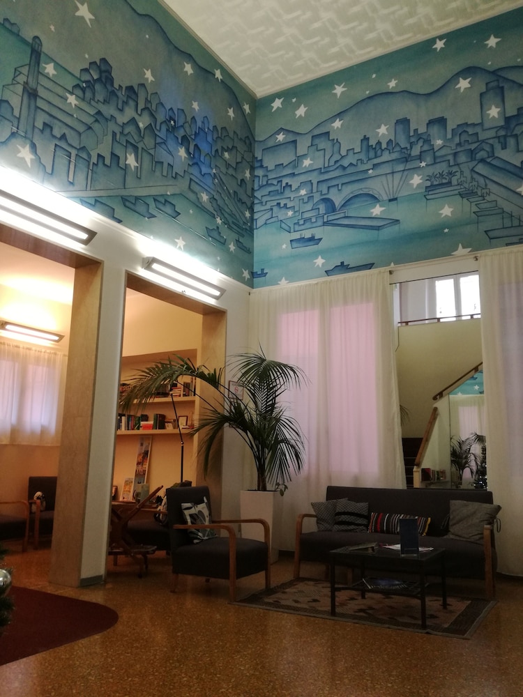 Cairoli Hotel 3/79