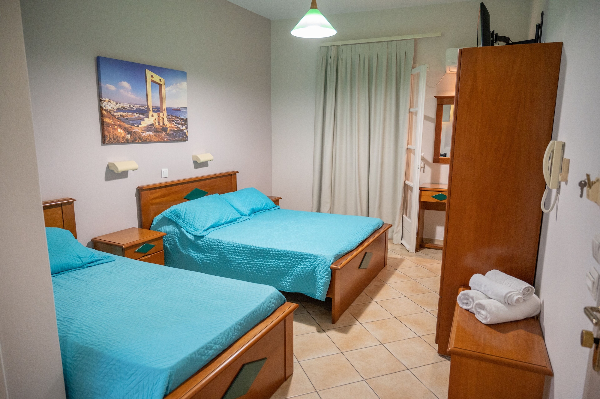 ROOM, TRIPLE, BALCONY