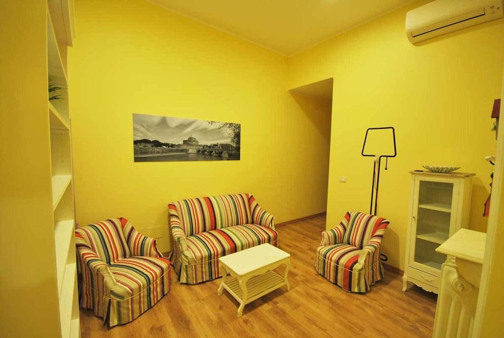 Domus Ripetta 33/49