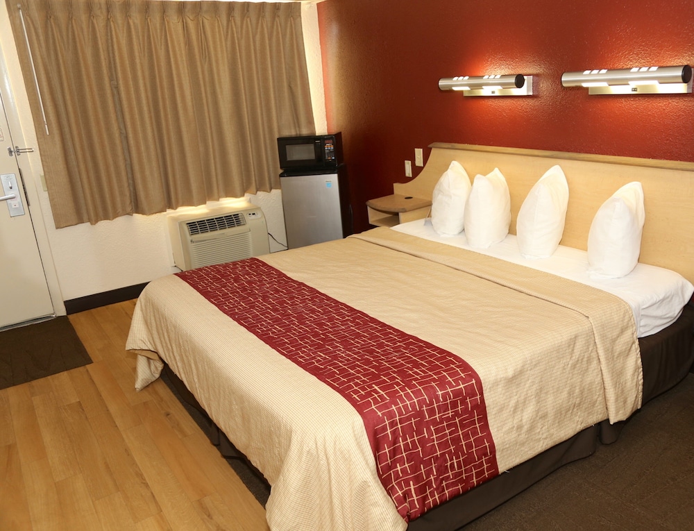 Red Roof Inn Enfield 7/20