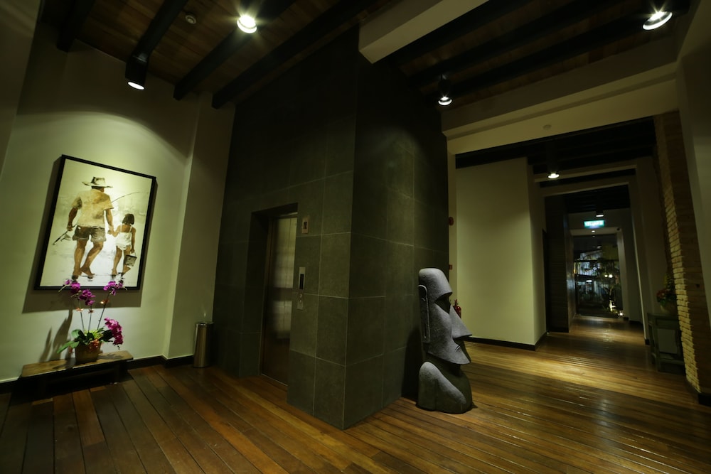 1825 Gallery Hotel 38/50