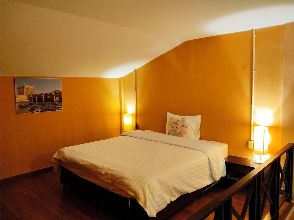Retro Box Hotel 34/62