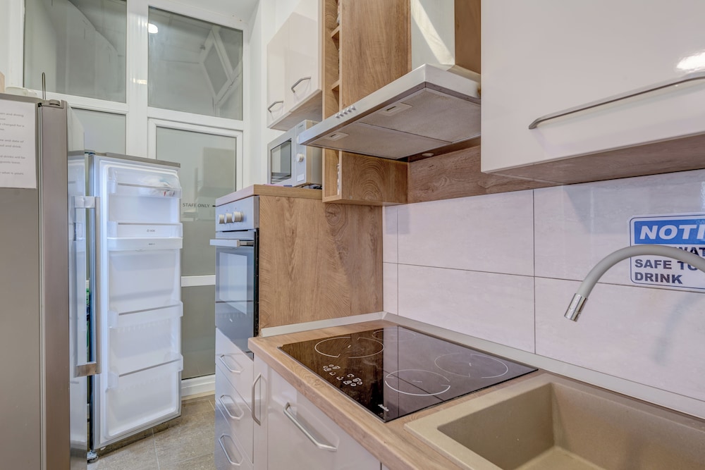Adriatic Hostel 34/34