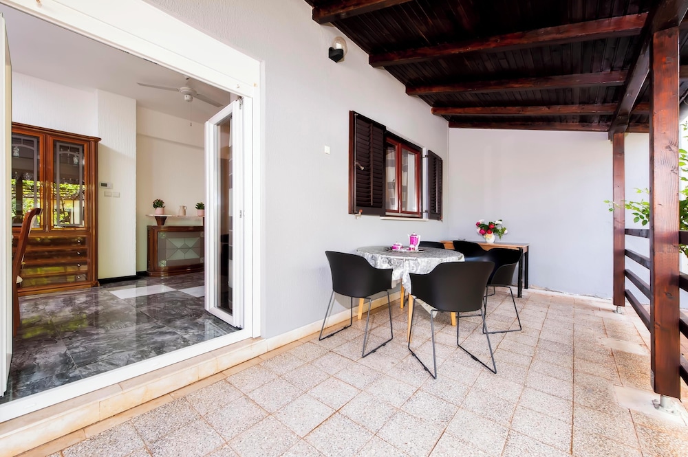 APARTMENT SENA 7/50