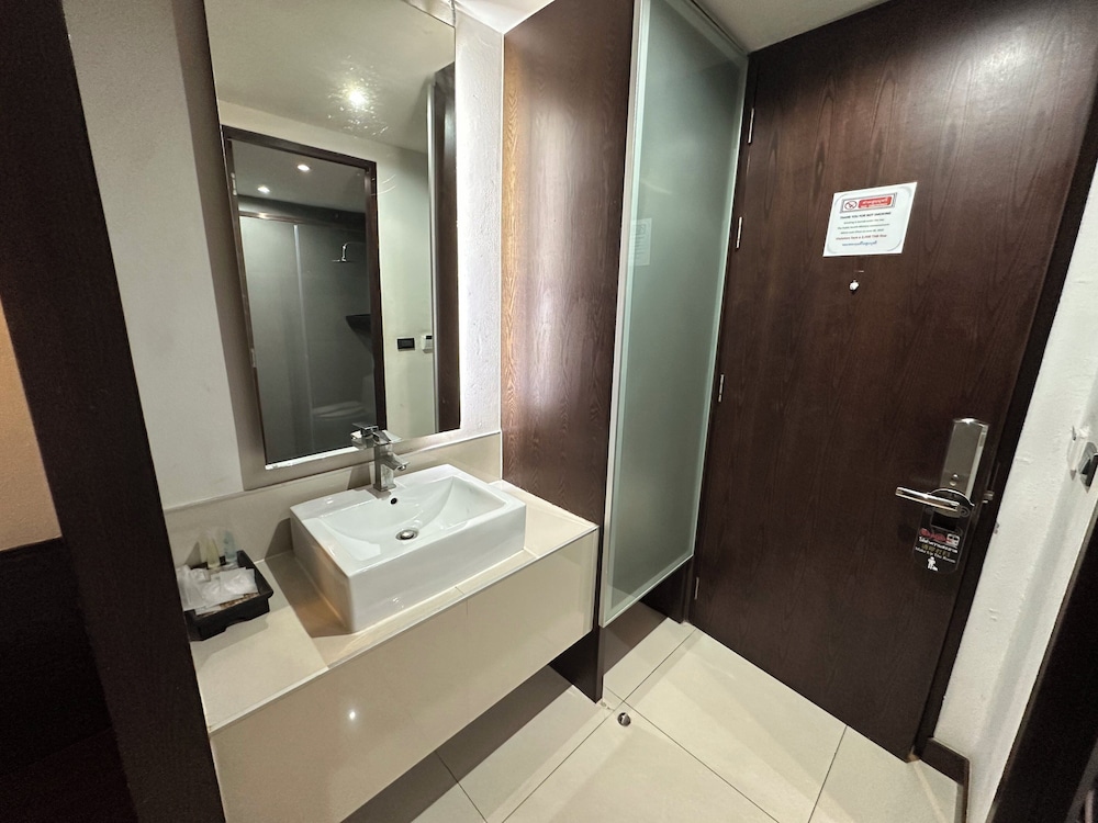 Collection O The Bangkok Airport Link Suite 50/56