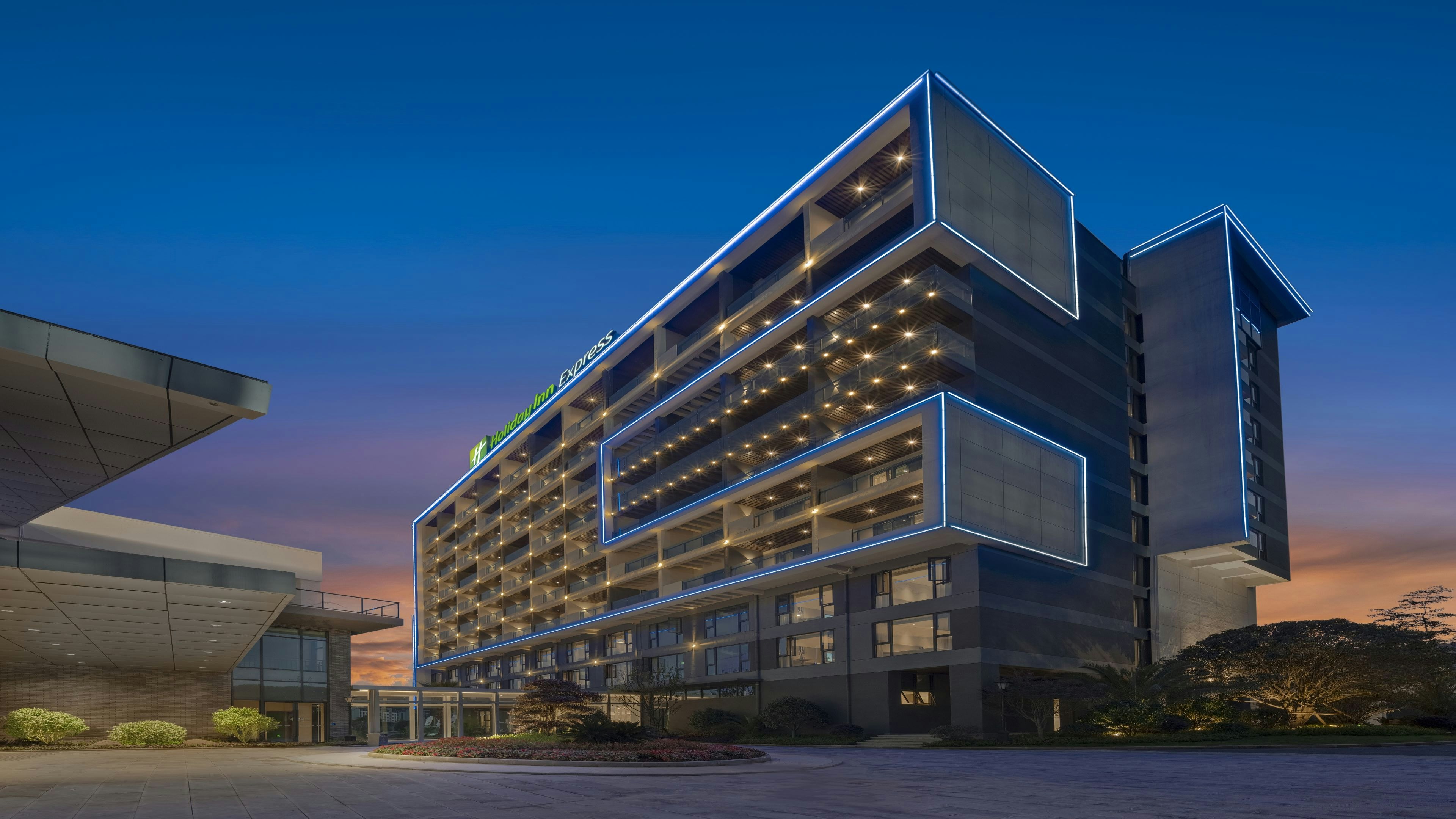 Holiday Inn Express Tengchong Hot Spring 1/26