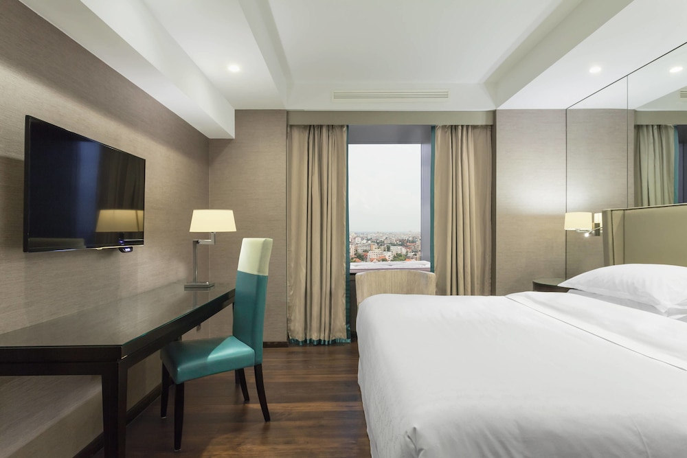 Sheraton Bucharest Hotel 18/48