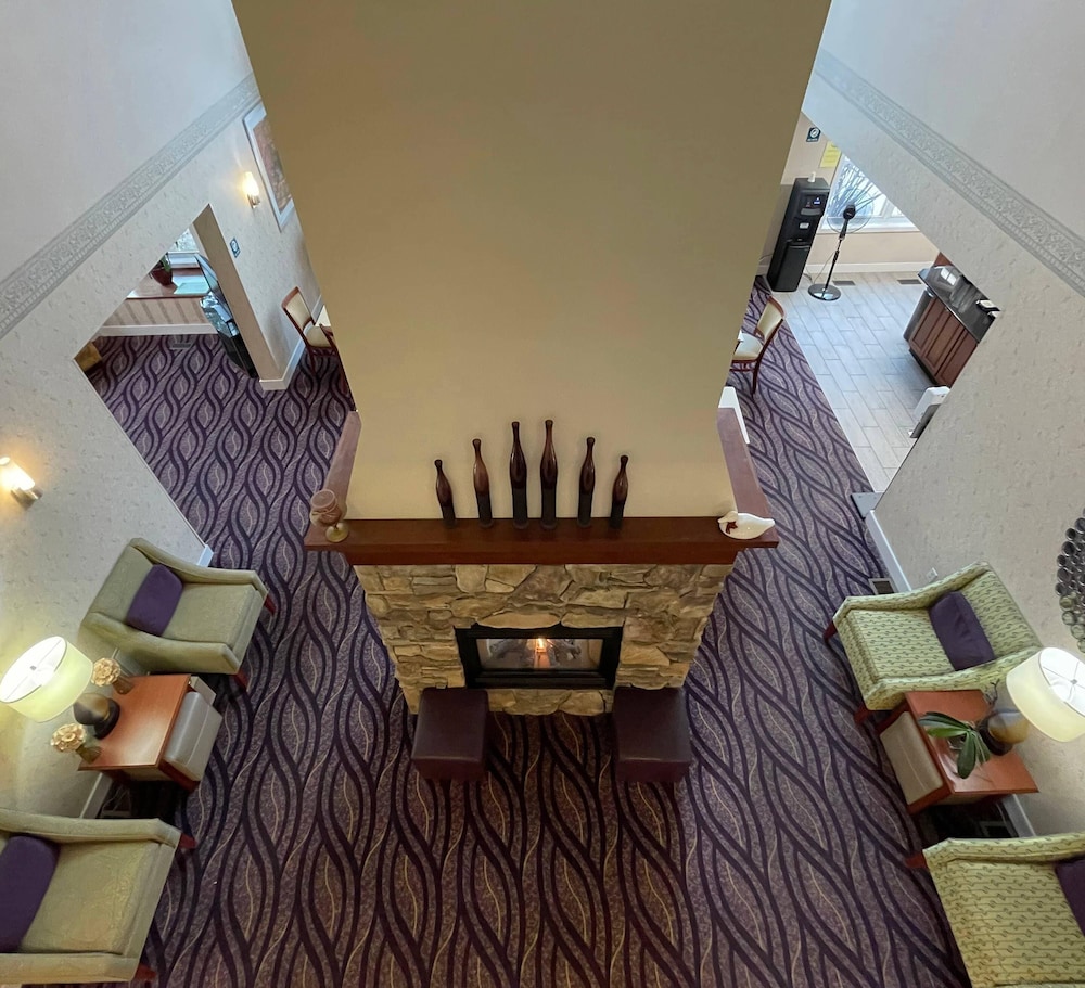 Smart Suites, an Ascend Collection Hotel 20/50