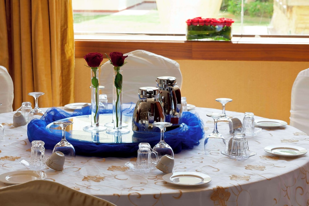 بارك إن باي راديسون الخبر(Park Inn By Radisson Al Khobar Hotel) 41/74