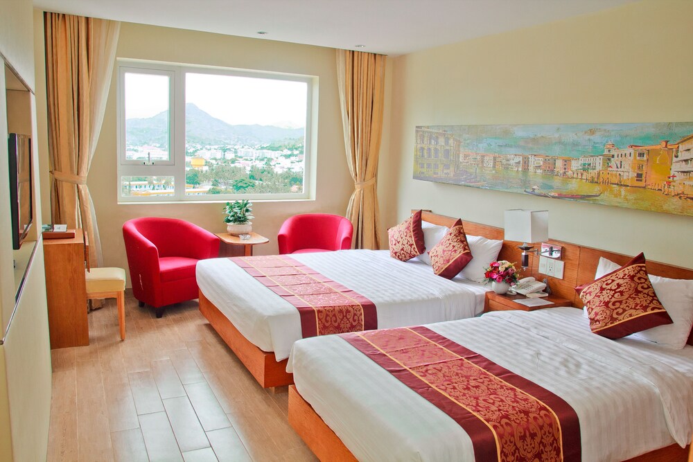 Nha Trang Wonderland Hotel 11/61