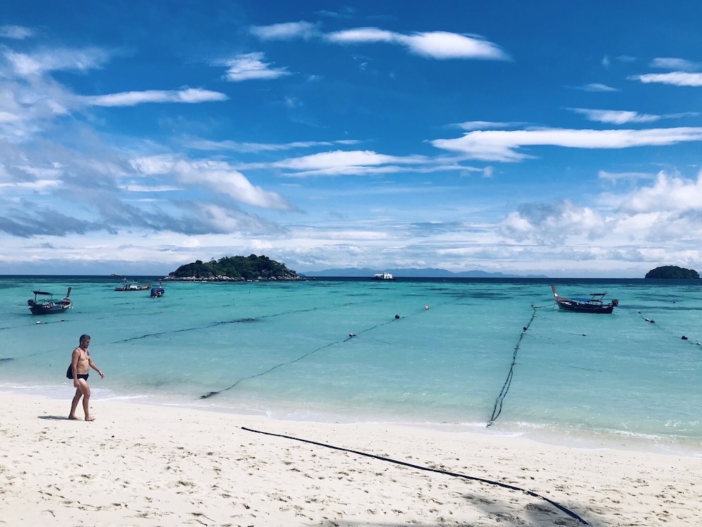 Lipe Power Beach Resort 34/50