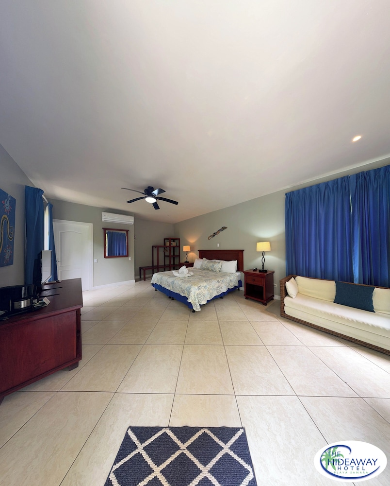 The Hideaway Hotel 52/65