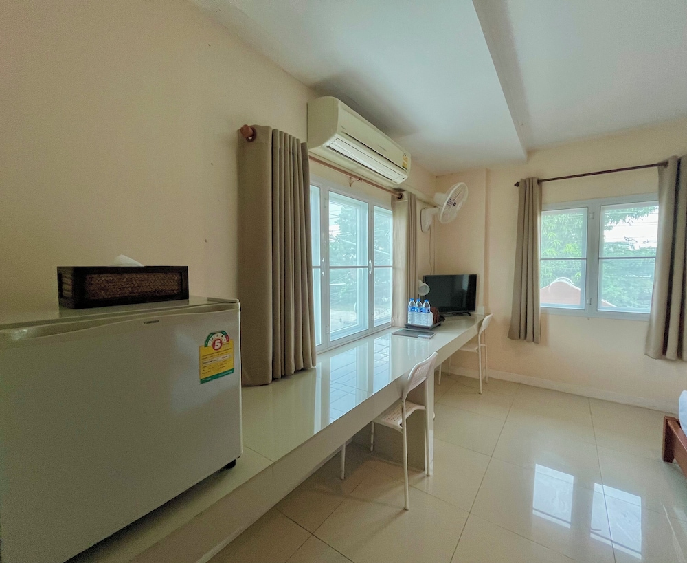 Baan Baramee Guesthouse 23/50