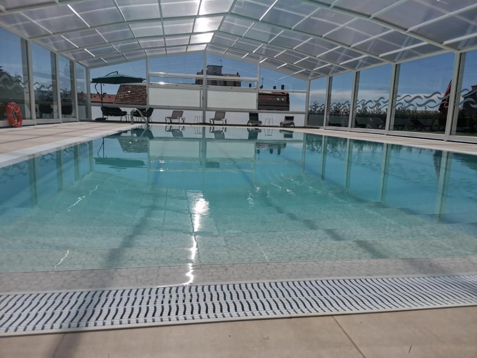 APARTAMENTOS LA TOJA 8/30