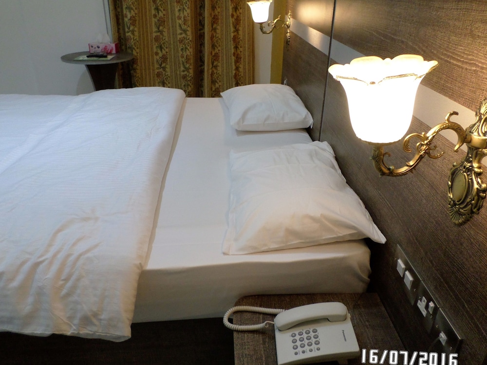 Concorde Inn Hotel photo2