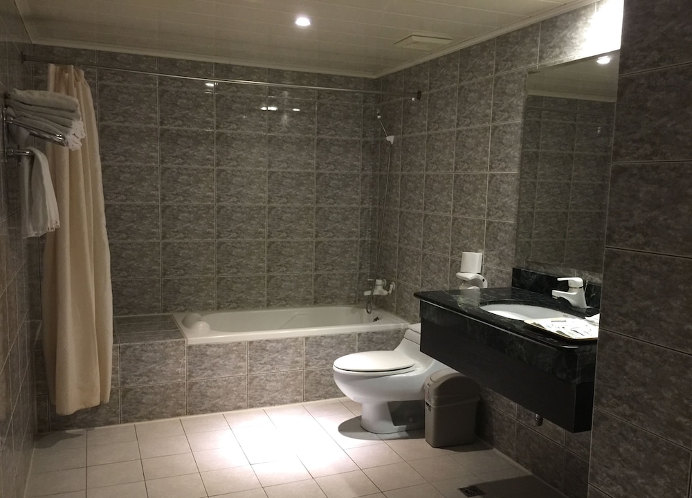 Well Garden Hotel 49/50